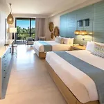 Unique Club at Lopesan Costa Bávaro Resort