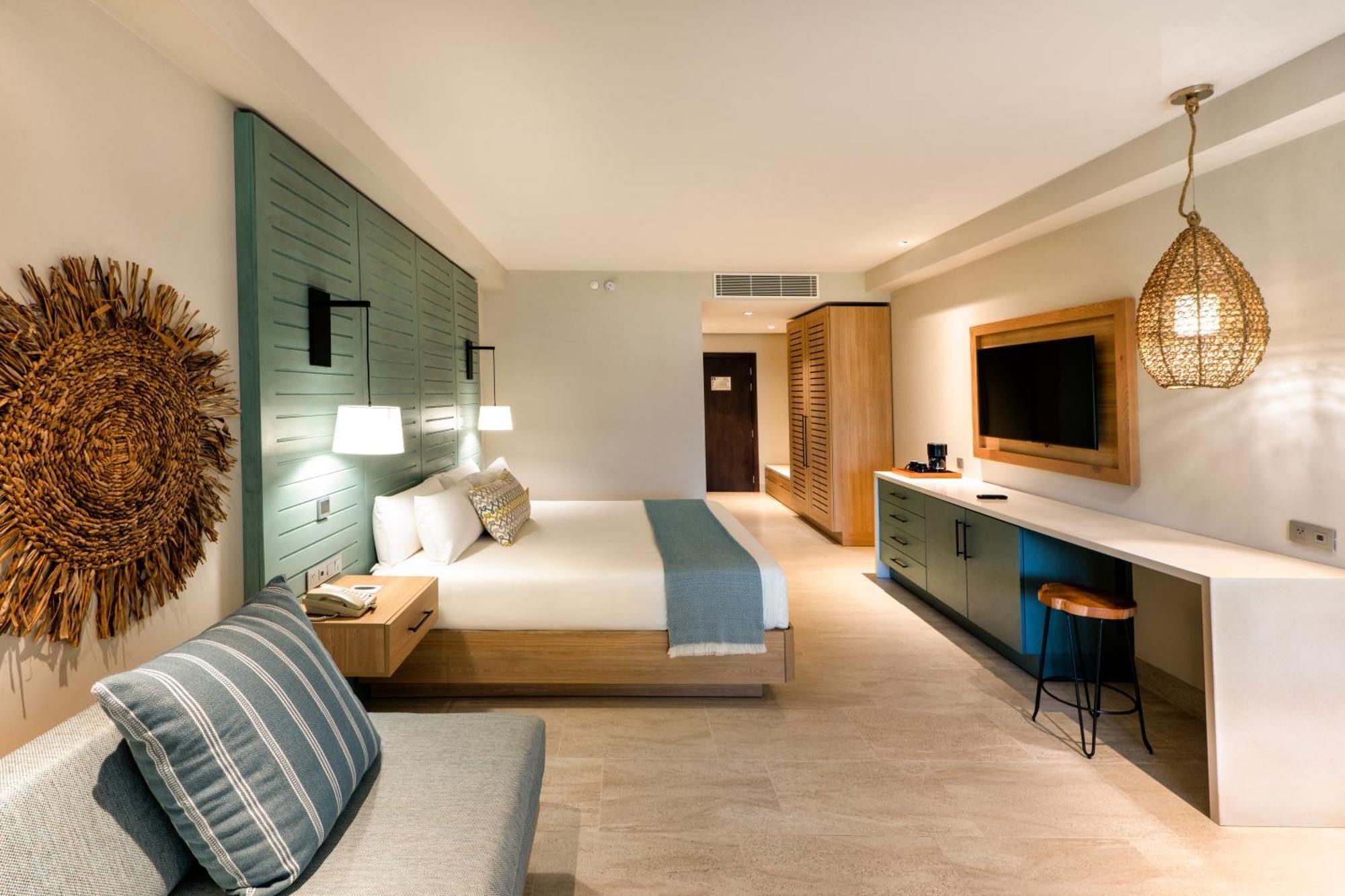 Unique Club At Lopesan Costa Bavaro 5*